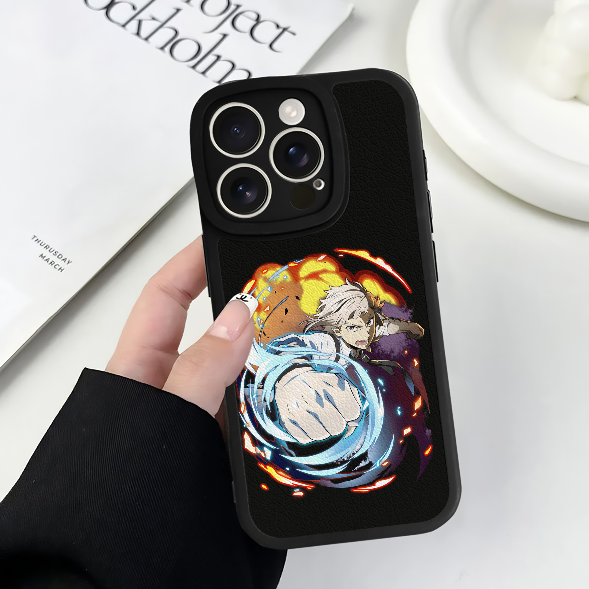 （画像用） 文豪ストレイドッグス Bungo Stray Dogs 【iPhone 16シリーズ対応】シリコンスマホケース（レザー調） 材質：シリコン